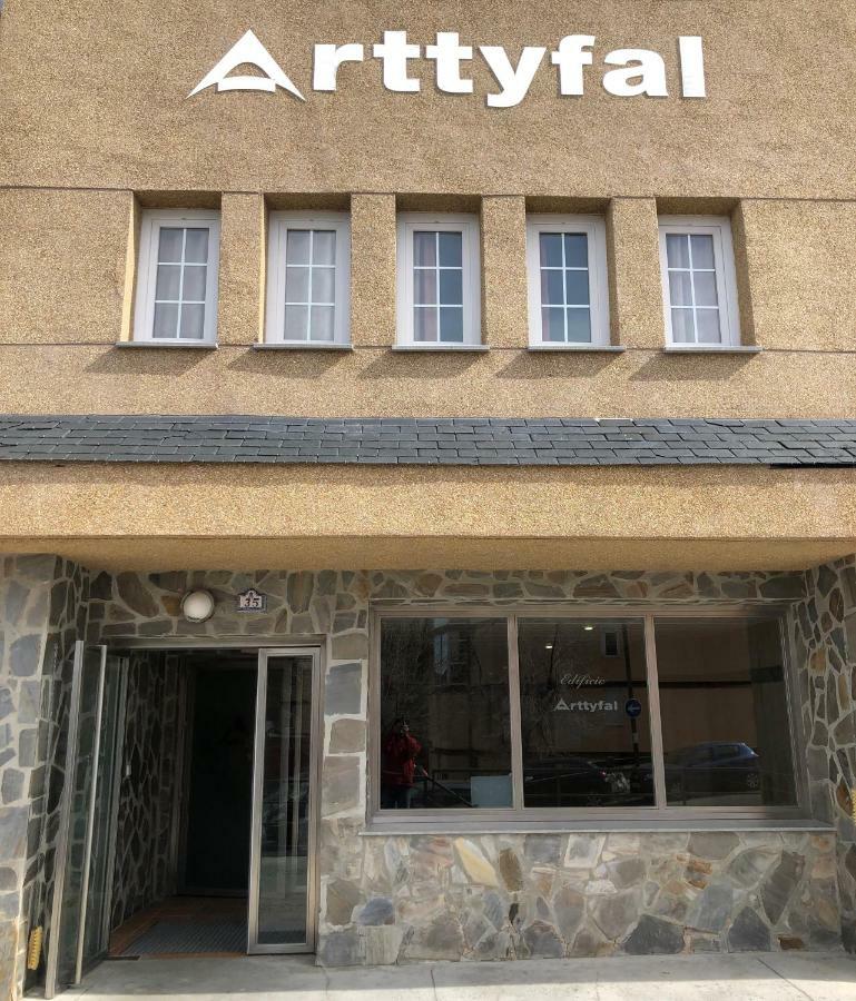 Loft Con Wifi Y Parking En El Corazon De Sierranevada Apartment Sierra Nevada Luaran gambar